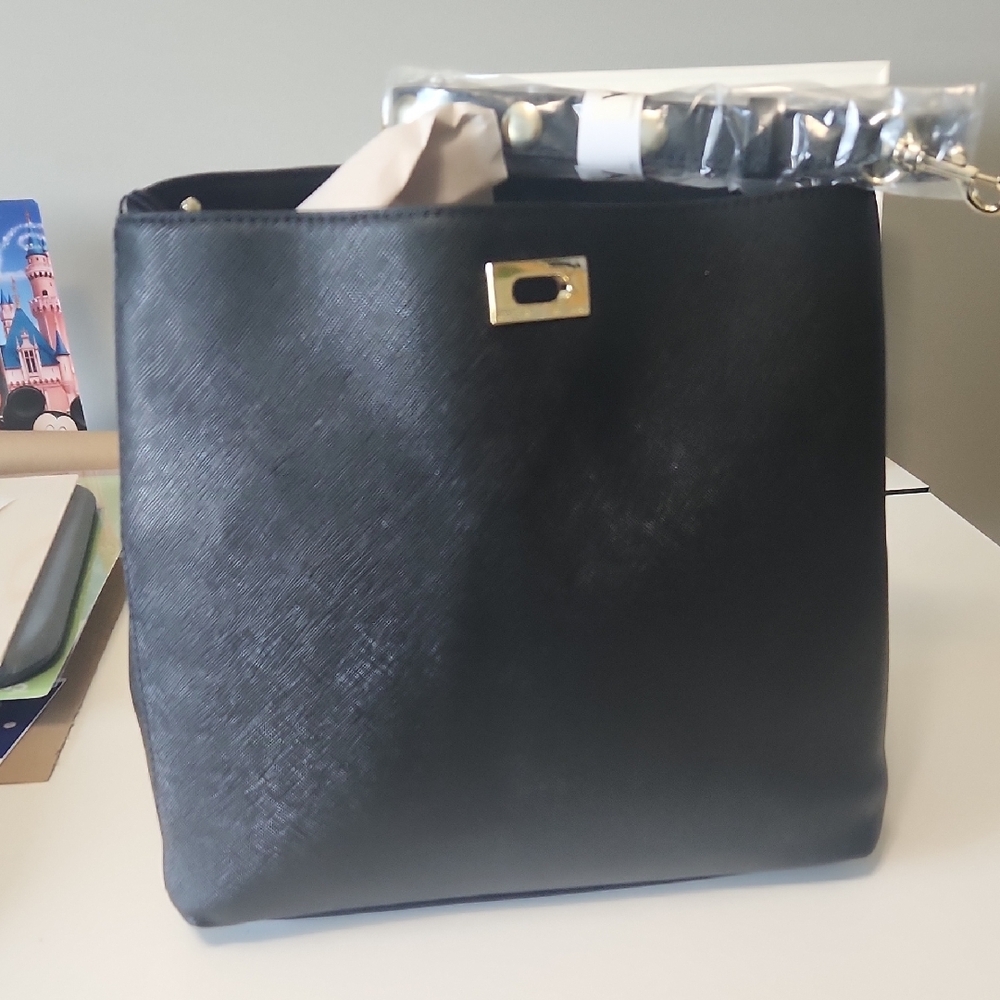 Black Hobo Bag with Sleek Minimalist Design